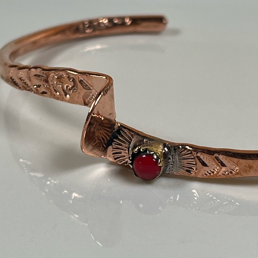 Solid Copper Native Made Apple Coral Gemstone Cuff Bracelet Size 6.5 Adjustable - Picture 7 of 7